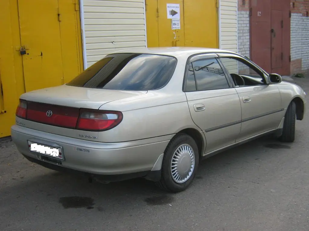 toyota carina 1995 at 192 комплектация