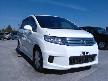 Honda Freed Spike Hybrid на DRIVE2RU