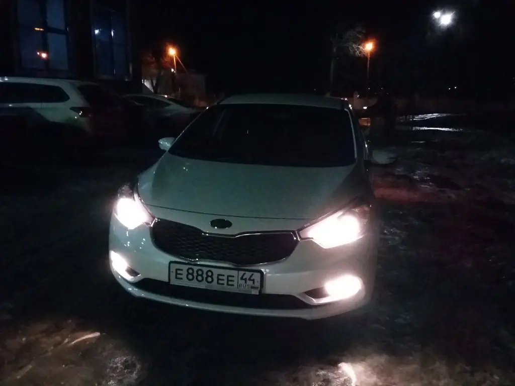 почему потеет лобовое стекло на киа церато