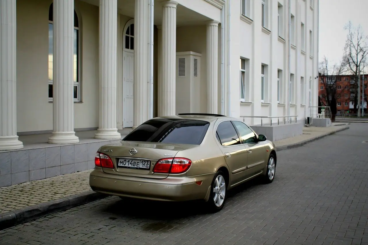 nissan maxima старой модели