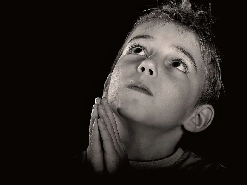 Résultat de recherche d'images pour "мальчик, который делает его молитву"