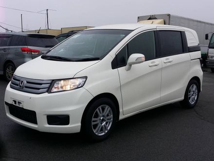 Продажа Honda Freed Spike 2013 год во