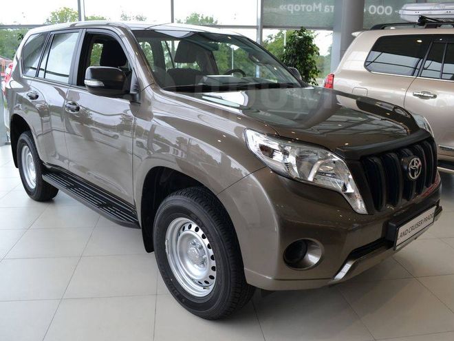 Land Cruiser 300 на штампах