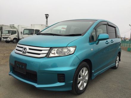 Купить шины и диски на Honda Freed/Freed Spike