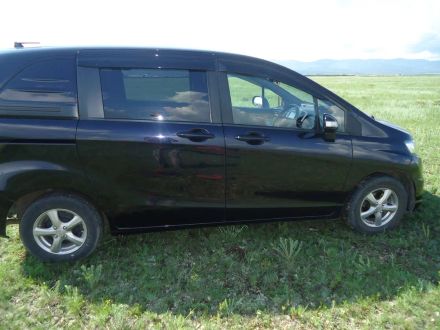 Продажа Honda Freed Spike (Хонда Фрид Спайк)