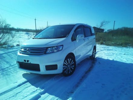 Тест-драйв Honda Freed Spike Для любителей