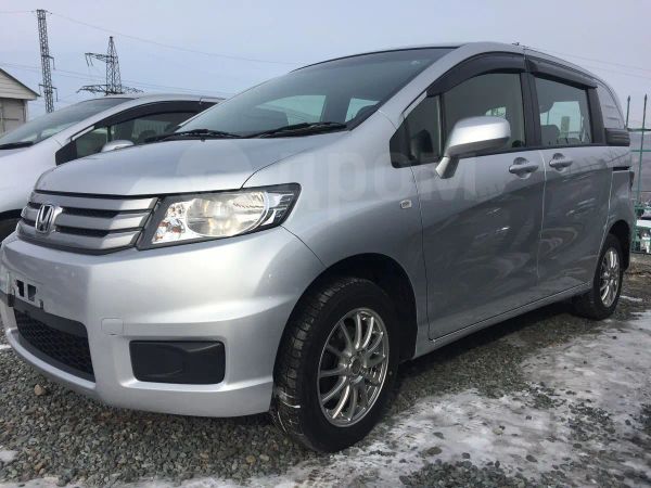 Honda Freed Spike Hybrid - DRIVE2