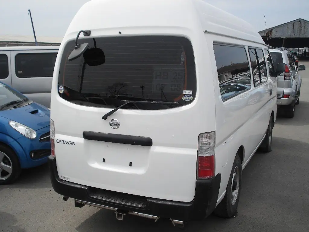 Ниссан Караван 2005