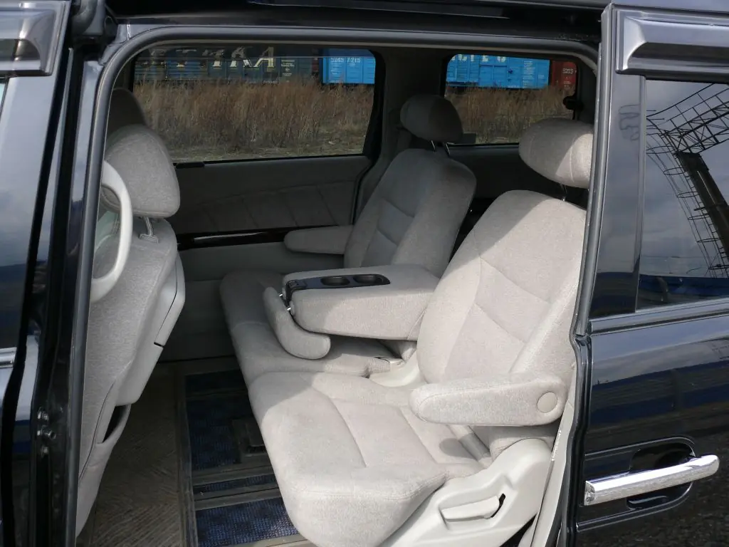 Honda Elysion 2008 Interior