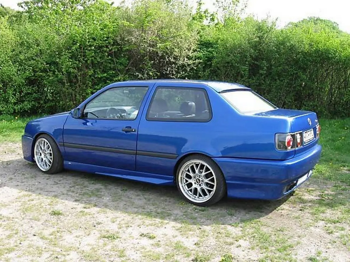 Volkswagen Vento РєСѓРїРµ 2 8