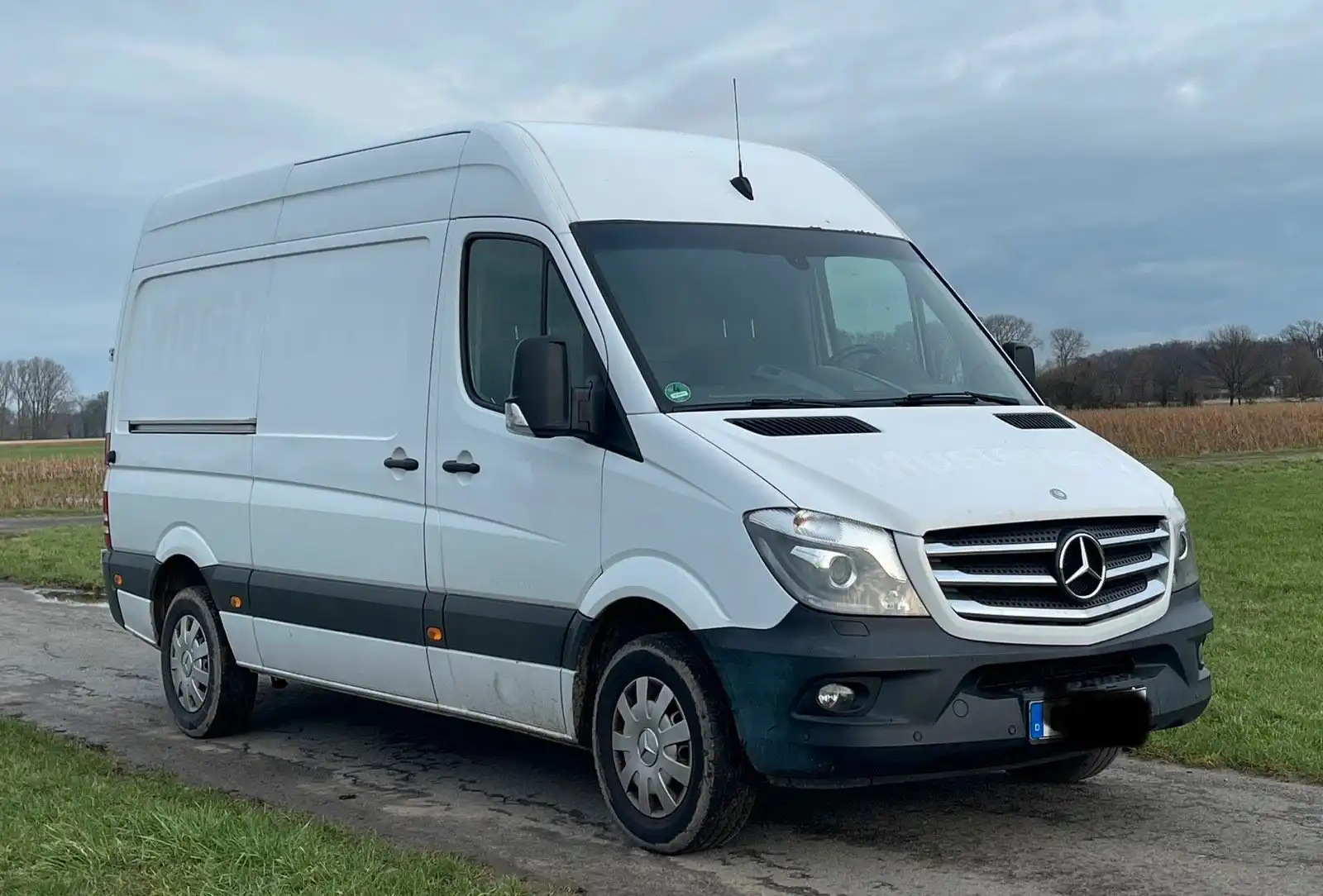 1164137 Mercedes Benz Sprinter 2014