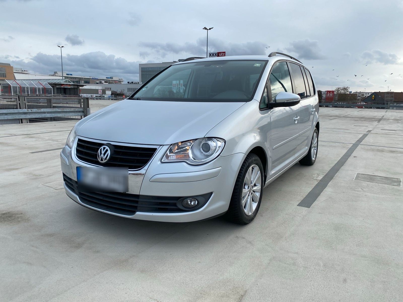 №1290567: Купить Volkswagen Touran 2010 года в Германии – авто под заказ  без пробега по РФ