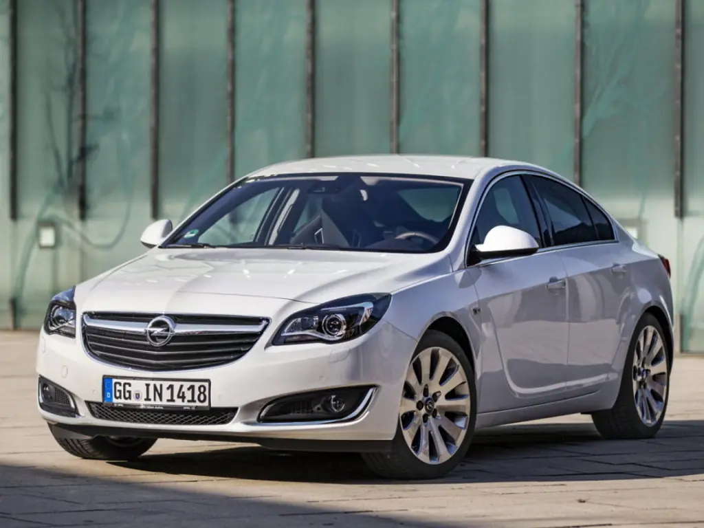 opel insignia комплектации