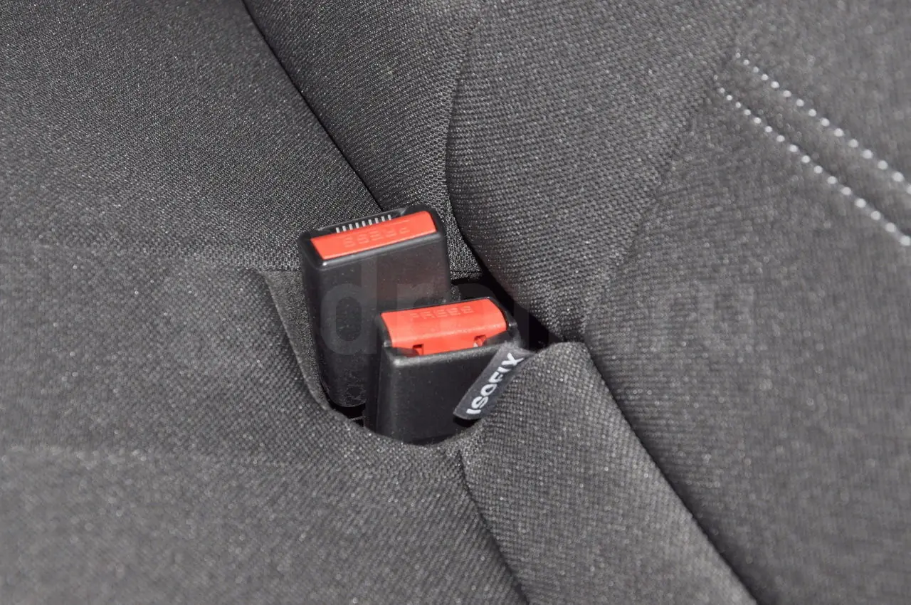 рено логан установка детского кресла