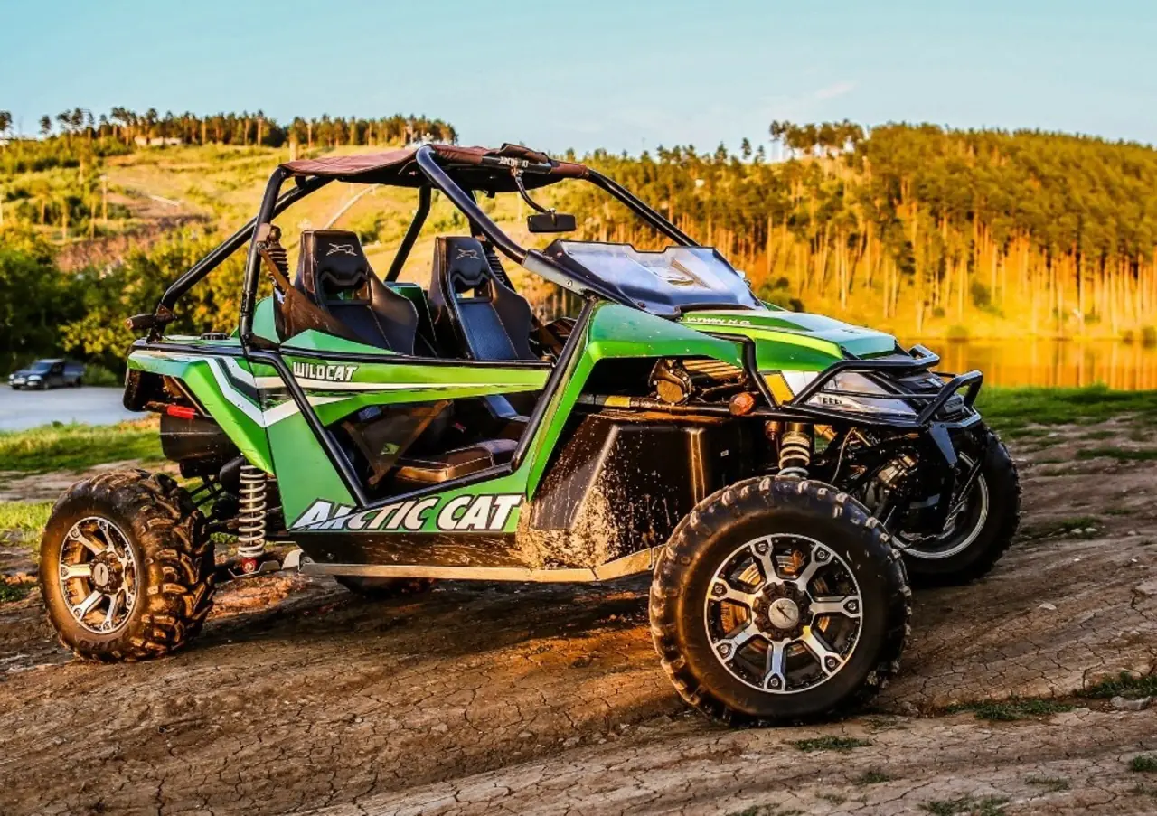 2016 arctic cat wildcat 1000 only one fan engages