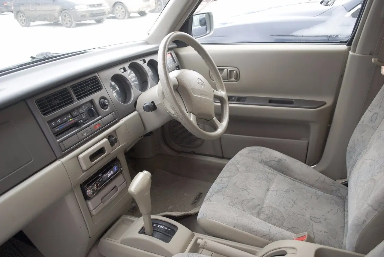 Nissan Rasheen 2 0 at