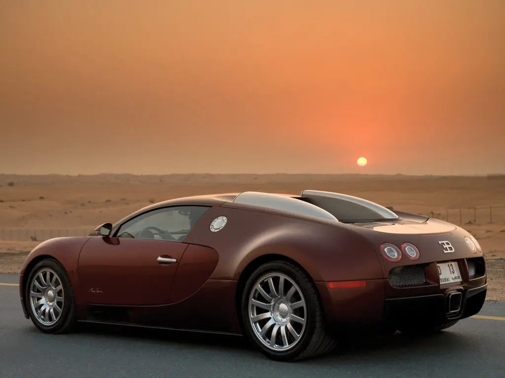Обзор Bugatti Veyron 16.4 2005 года: опыт владения, характеристики и особенности