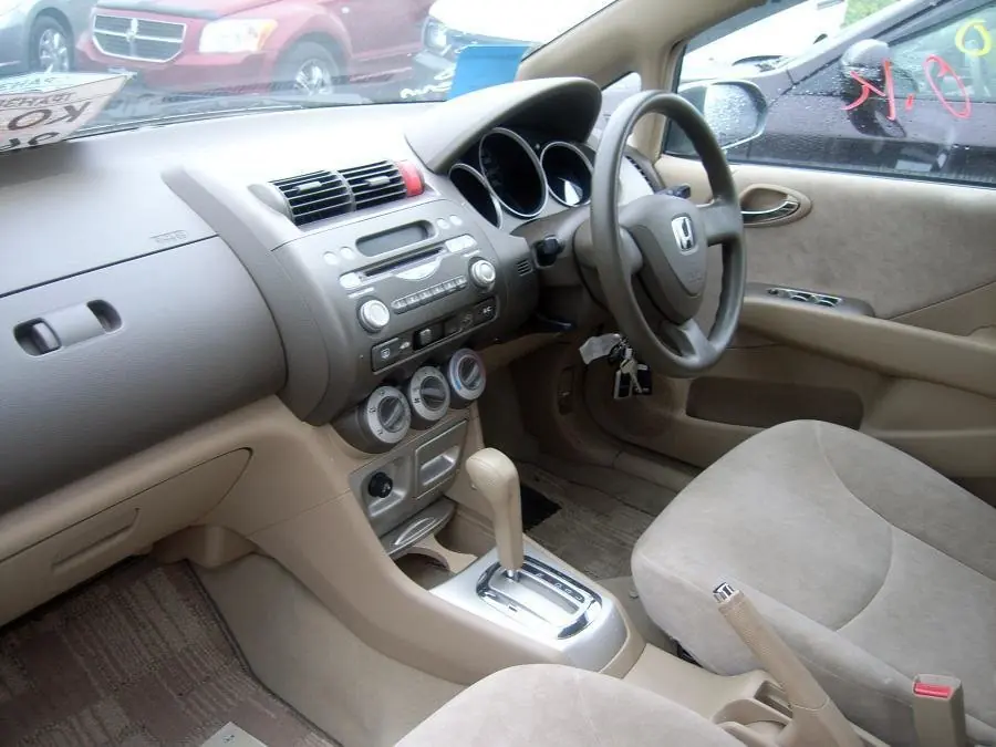Honda Fit Aria 2003 салон