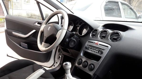 Peugeot 308 2011 -  