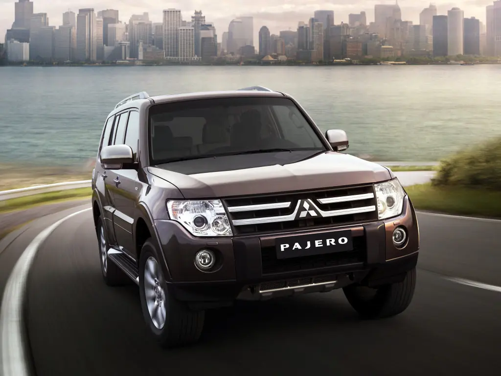 mitsubishi pajero , 2010 г комплектации