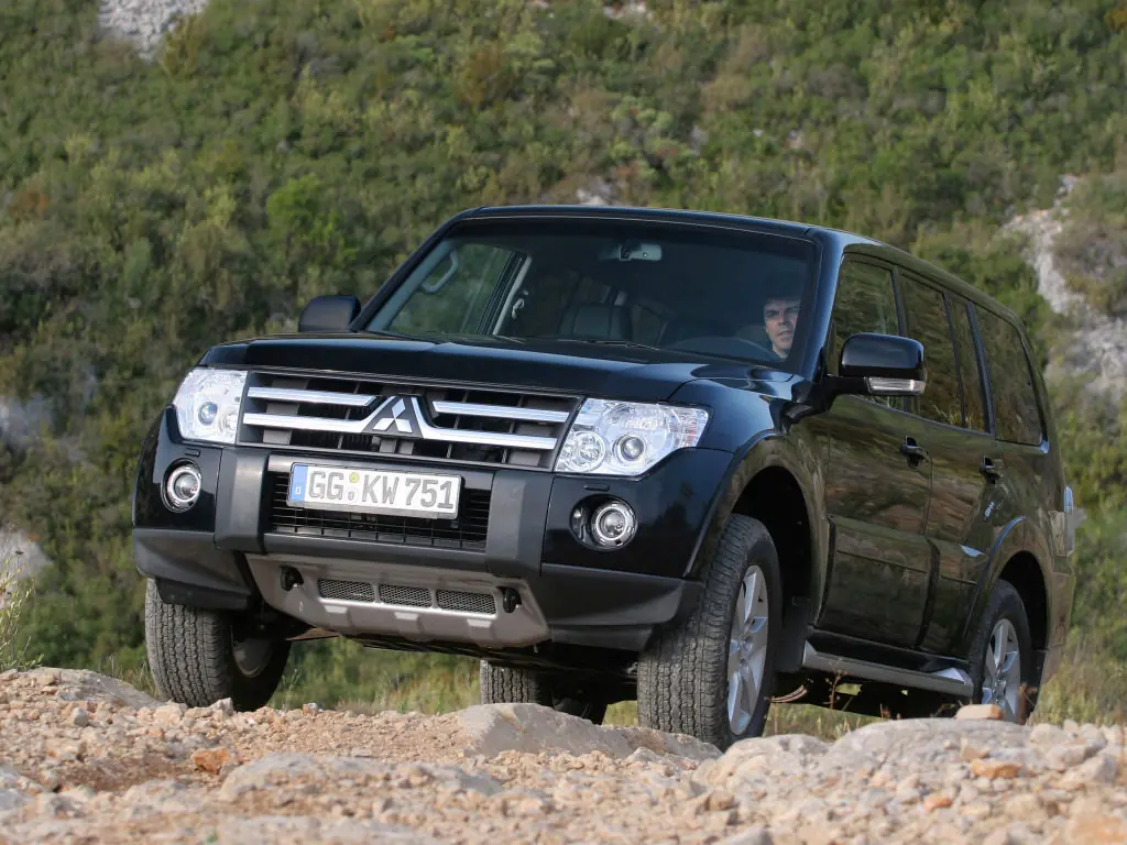 mitsubishi pajero , 2010 г комплектации