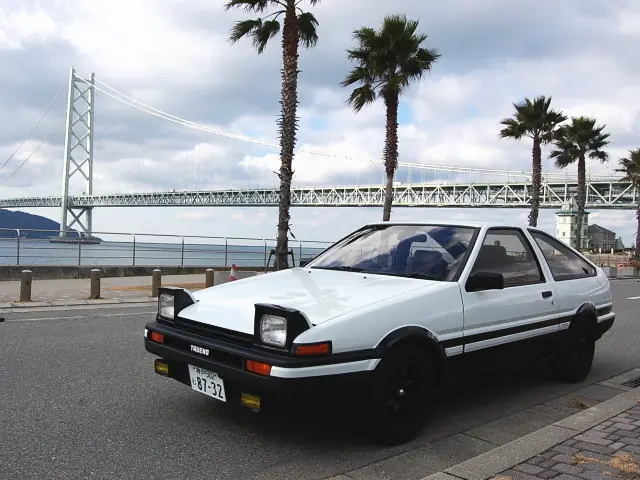 toyota_sprinter_trueno_528351.jpg