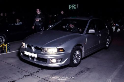 Mitsubishi Galant 2001 - отзыв владельца