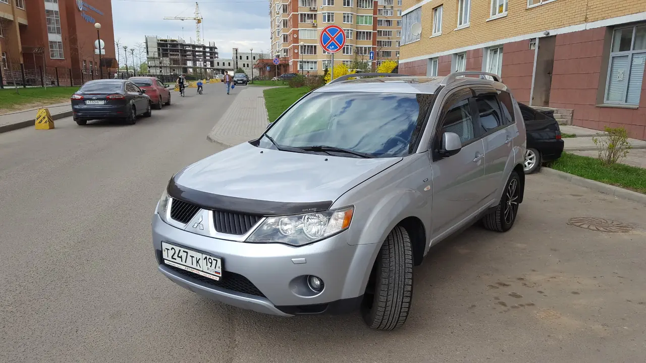 лампочка стоп сигнала митсубиси аутлендер 3 цена. какие лампы в задних фонарях багажника outlander 3.