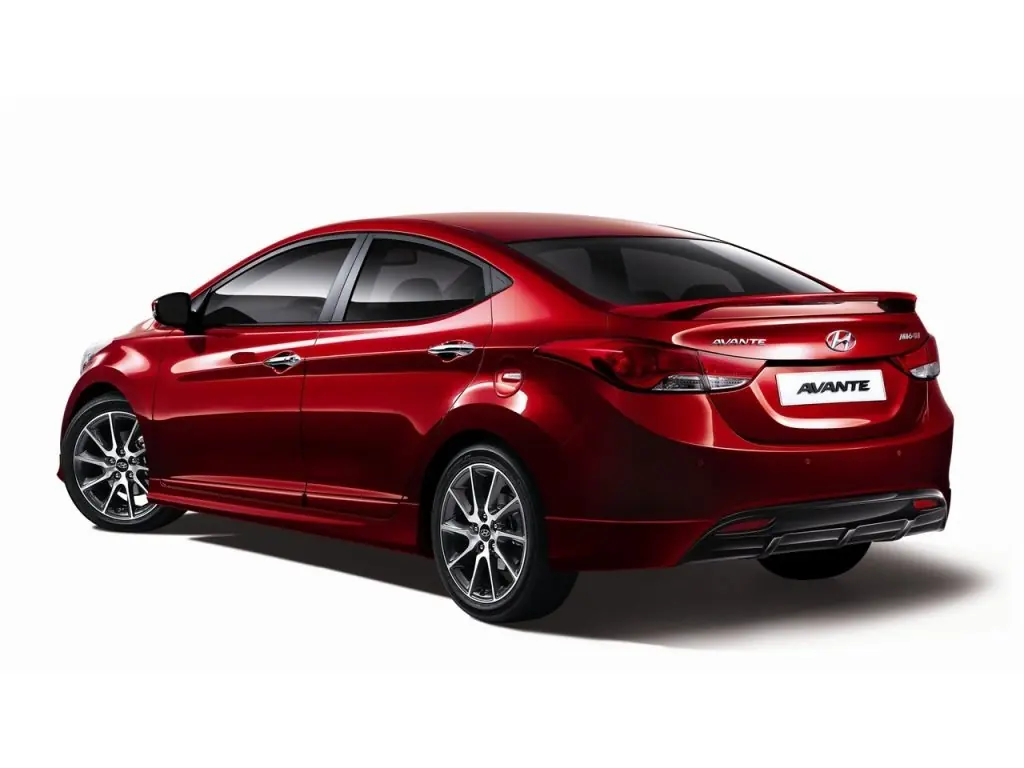 Купить б/у Hyundai Avante V 1.6 AT (140 л.с.) бензин автомат в Уфе: белый Хендэ