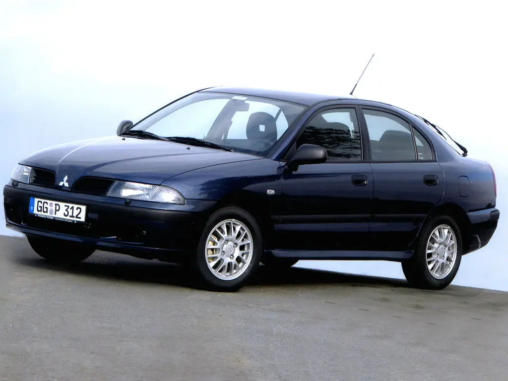 Mitsubishi Carisma 1999, 2000, 2001, 2002, 2003, хэтчбек