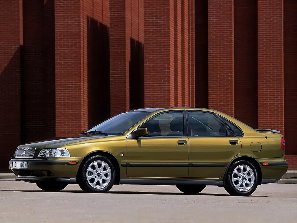 volvo s40 1.8мт и ford focus 1.8 volvo s40 1.8мт и ford focus 1.8
