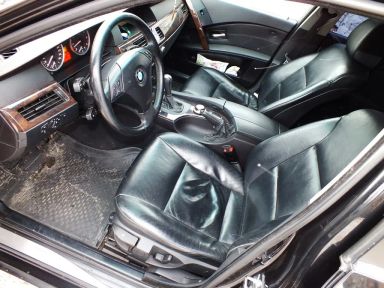 BMW 5-Series 2004   |   23.06.2016.