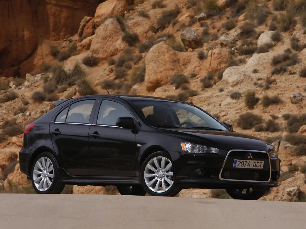 mitsubishi lancer хатчбэк комментирии