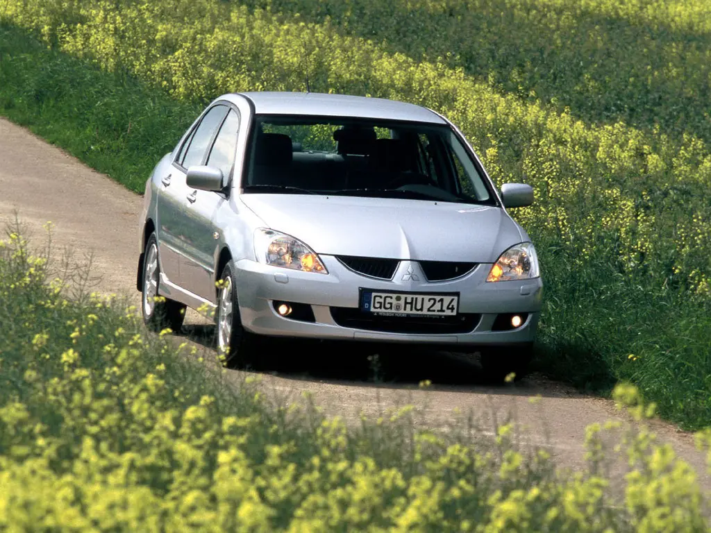Mitsubishi Lancer рестайлинг 2003, 2004, 2005, седан, 9
