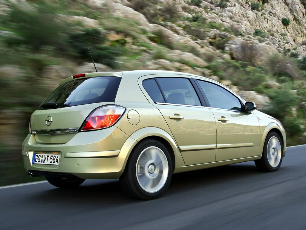 Хэтчбек 5д. Opel Astra h 2004. Opel Astra 2007 Hatchback. Opel Astra 2004 хэтчбек. Opel Astra - h (2004-2009).