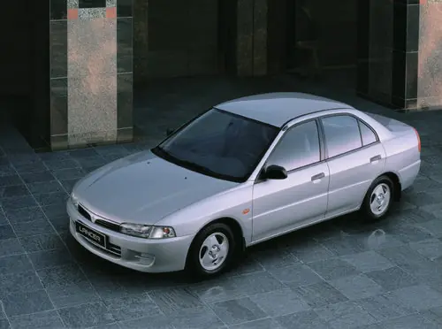 Mitsubishi Lancer 1995 - 1997