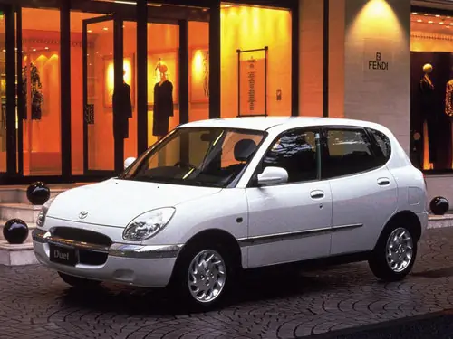 Toyota Duet 1998 - 2000