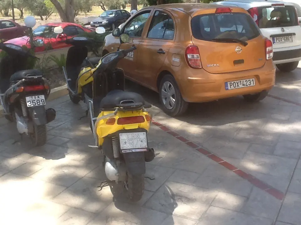 На Родосе большой выбор скутеров , байков и квадриков.