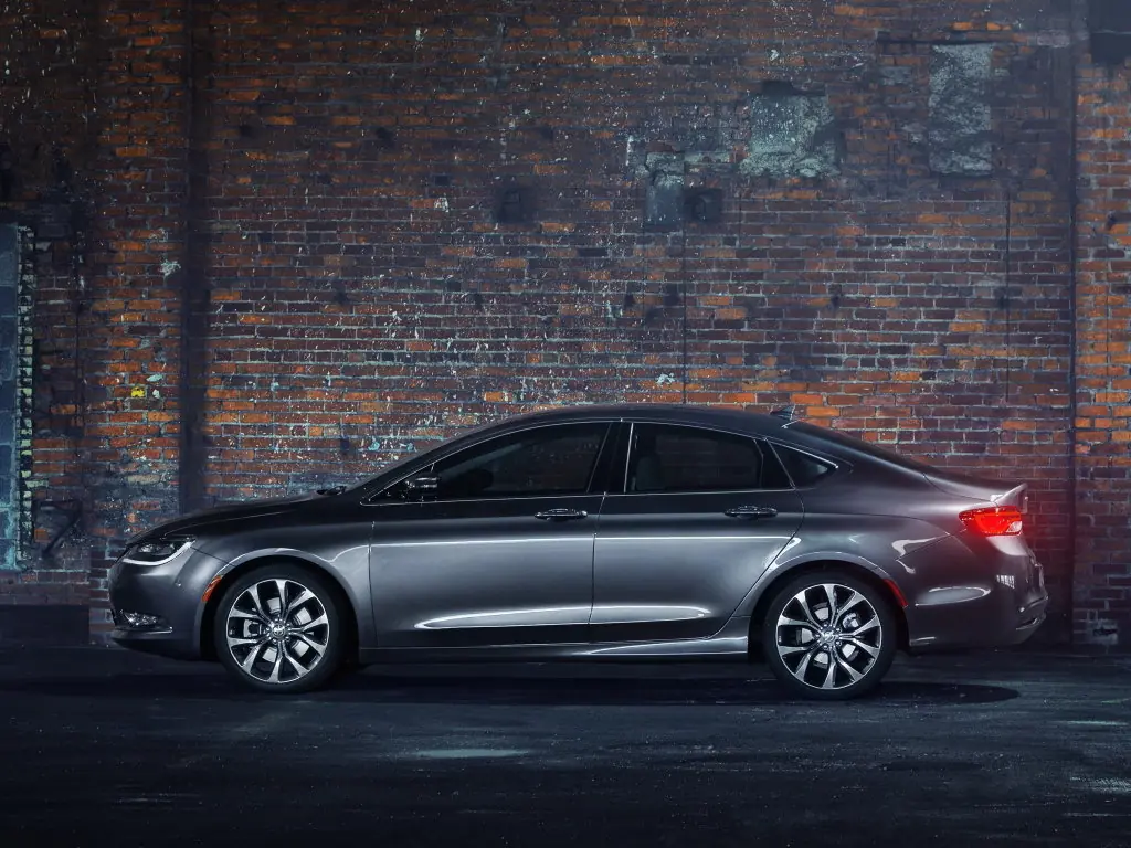 Chrysler 200 2016 салон