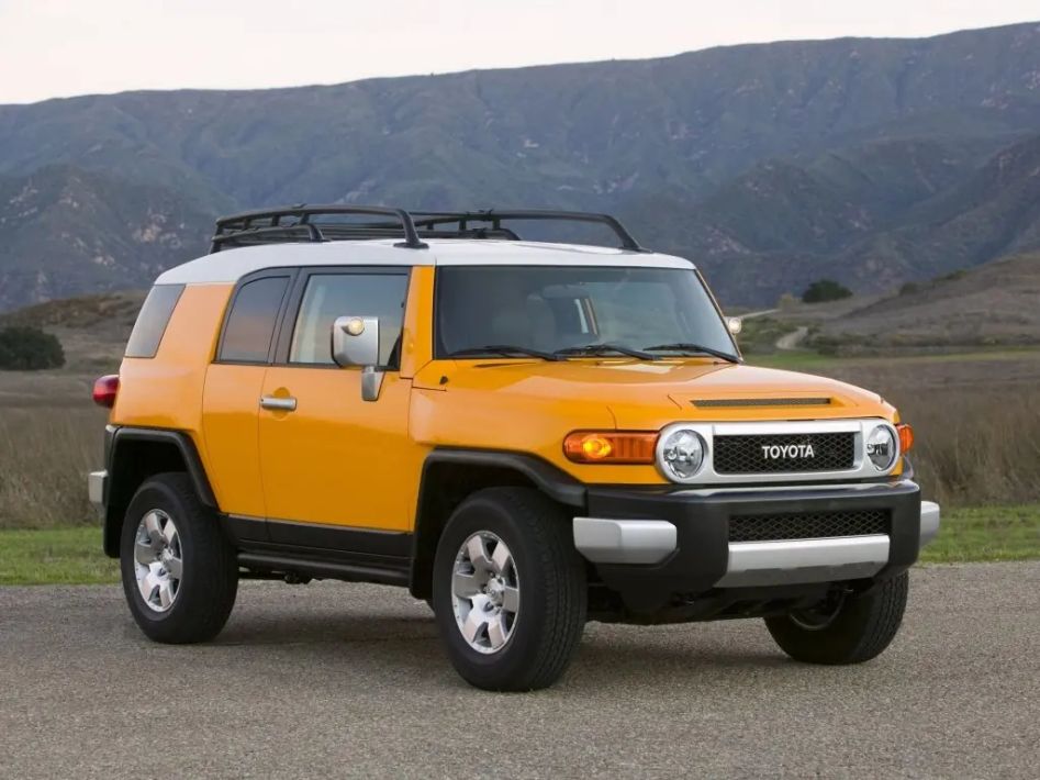 Toyota FJ Cruiser 2009 габариты