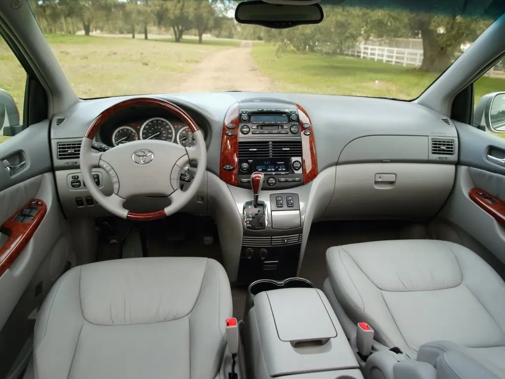 Toyota Sienna 2003-2009 XL20 характеристики обзоры расход топлива - все о модели