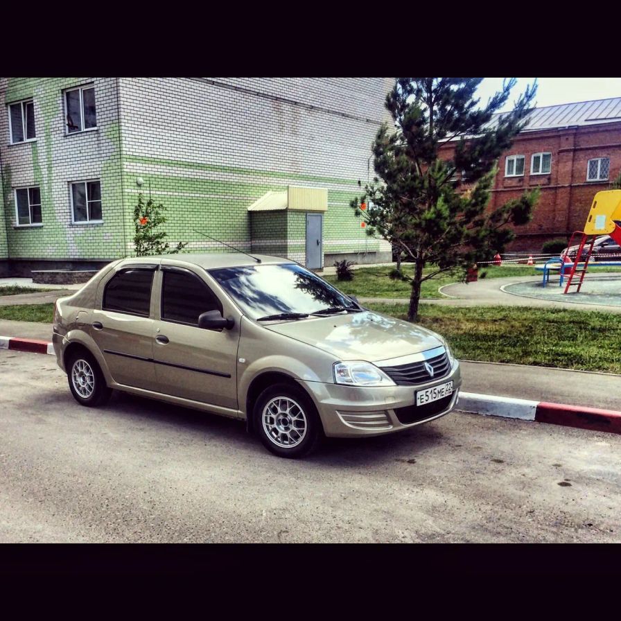 Логан 2010 1.4. Renault logan 2010 1.4.