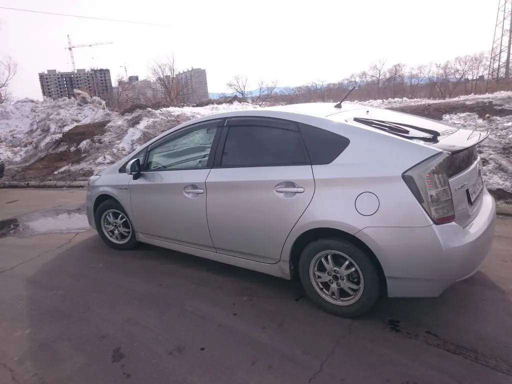 Подойдут шины 225 50 18 на Приус 30? Toyota Prius