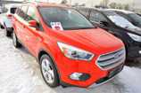 Ford Kuga.  (RACE RED)