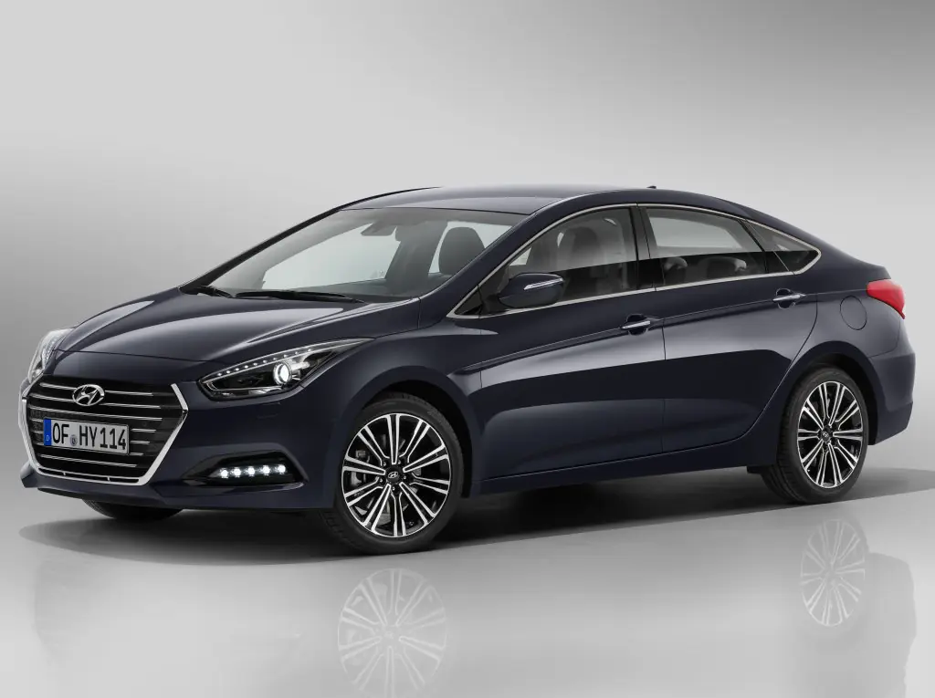 Hyundai i40 Sedan – компактный роскошный седан с инновационными технологиями