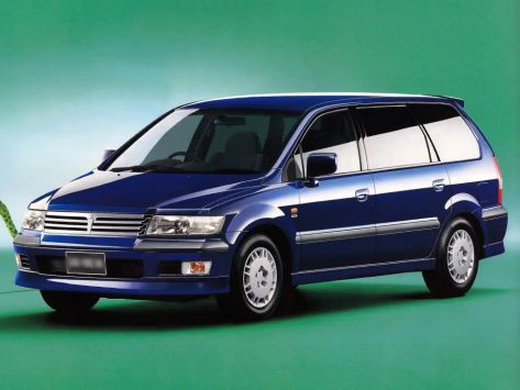 Mitsubishi Chariot Grandis 
10.1997 - 06.2000