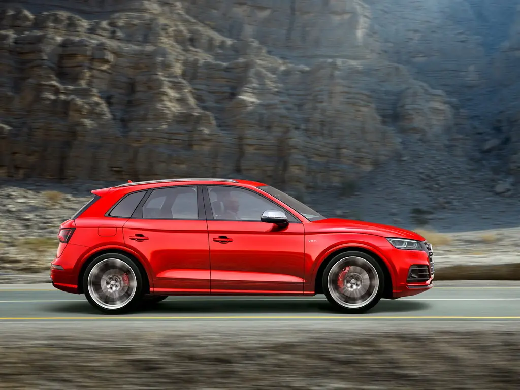 Audi SQ5 2019 года: новая спортивная модификация кроссовера новейшие фото Audi SQ5 2019 года: новая спортивная модификация кроссовера новые фото