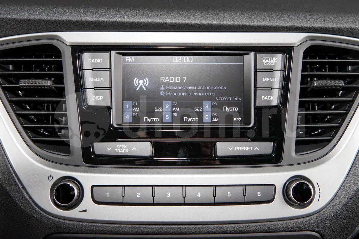 заводская магнитола хендай солярис. Hyundai solaris 2014 панель мультимедиа. Hyundai solaris радио. штатная магнитола hyundai solaris 2015. Hyundai solaris 2 din.