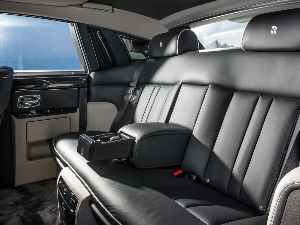 Rolls Royce Phantom 2010 салон
