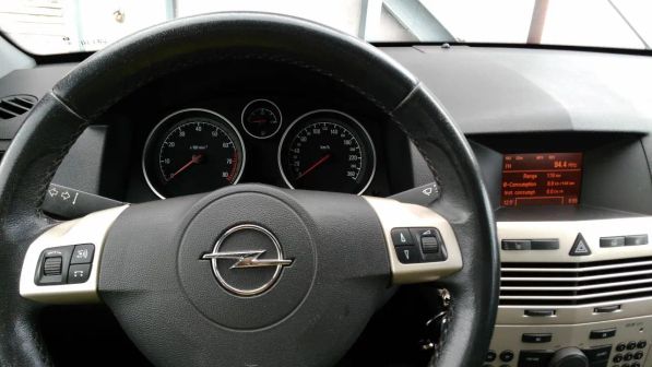 Opel Astra 2008 - отзыв владельца